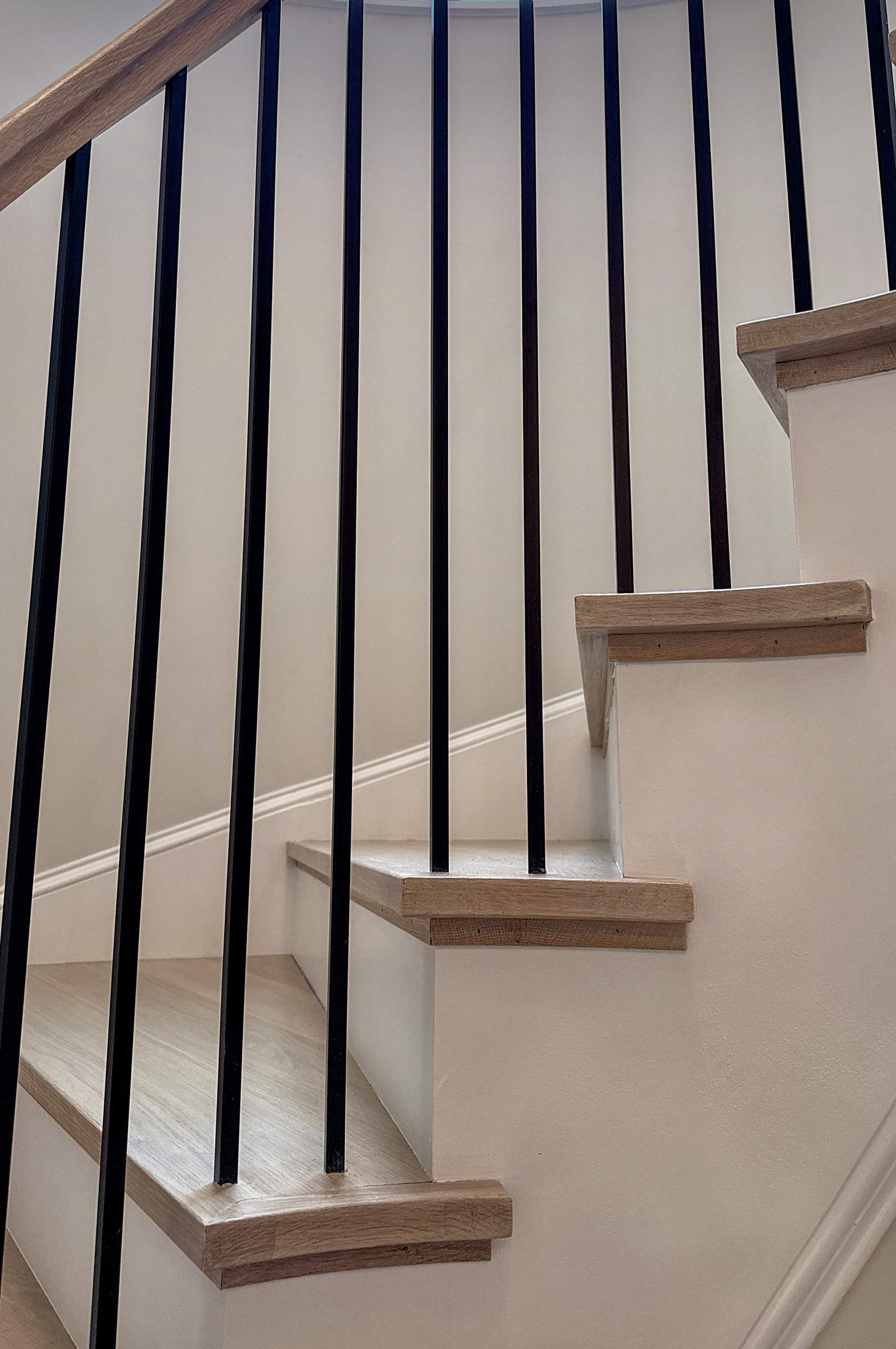 Project #150 | Contemporary White Oak Curve