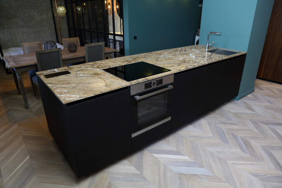 Дубовый паркет "французская елочка" под белым маслом в стиле лофт