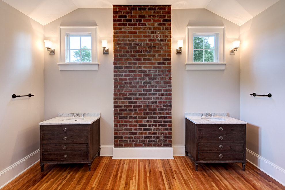 Design ideas for an arts and crafts bathroom in Charlotte.