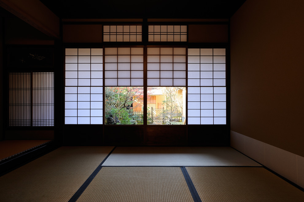 Example of a zen home design design in Kyoto