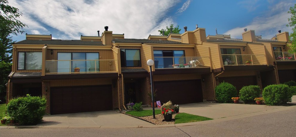 Home design - transitional home design idea in Calgary