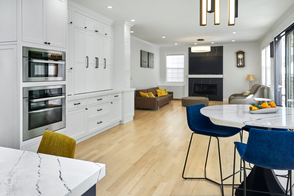 Kitchen - transitional kitchen idea in San Francisco
