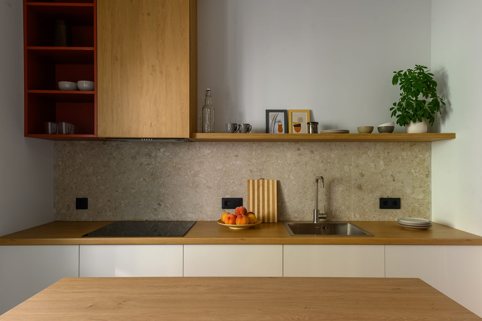 20 Must have Features for a Small Kitchen   Houzz UK