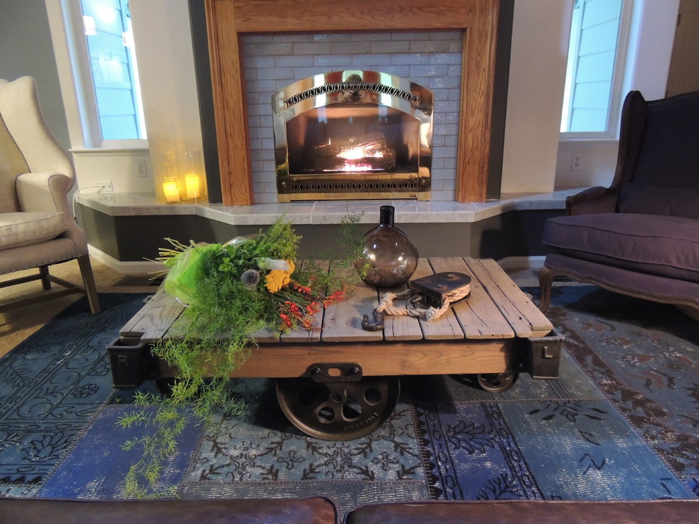 This is an example of a country living room in Sacramento.