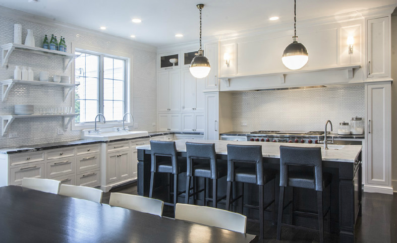 Transitional kitchen photo in Chicago
