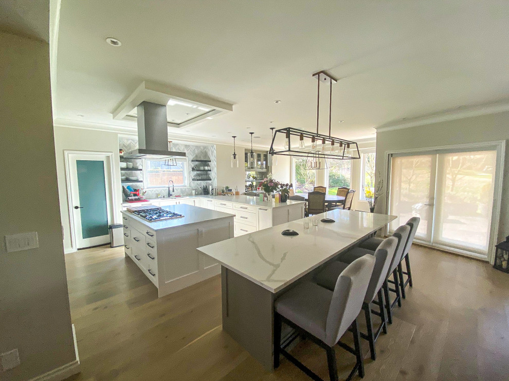 Inspiration for a transitional kitchen remodel in Vancouver