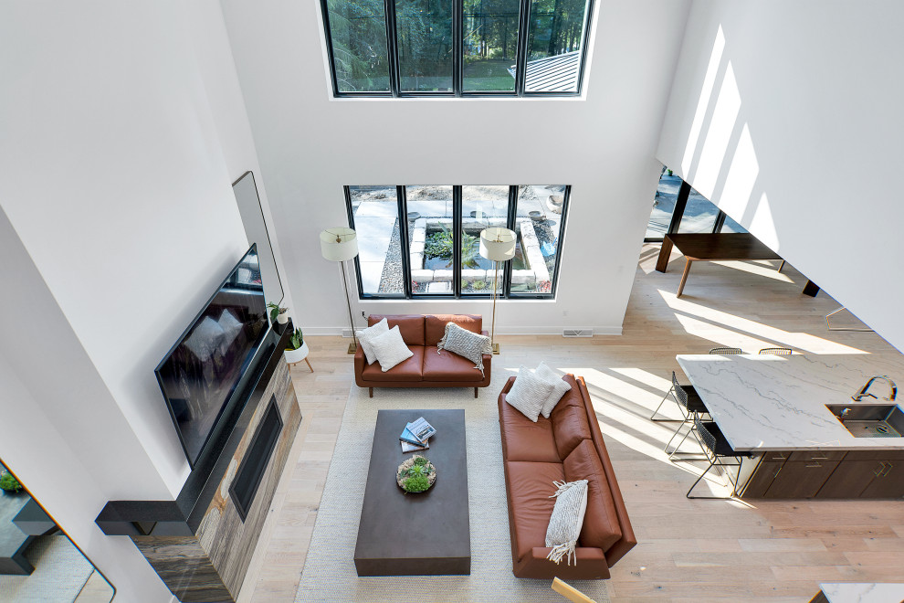 Идея дизайна: большая гостиная комната в стиле модернизм