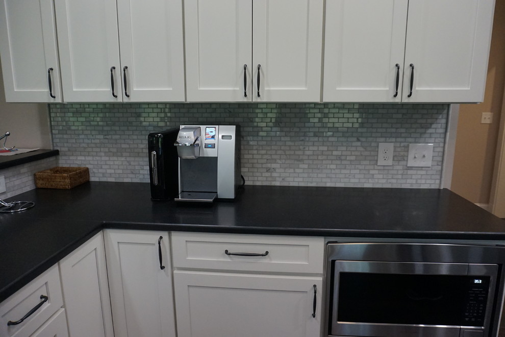 Home design - transitional home design idea