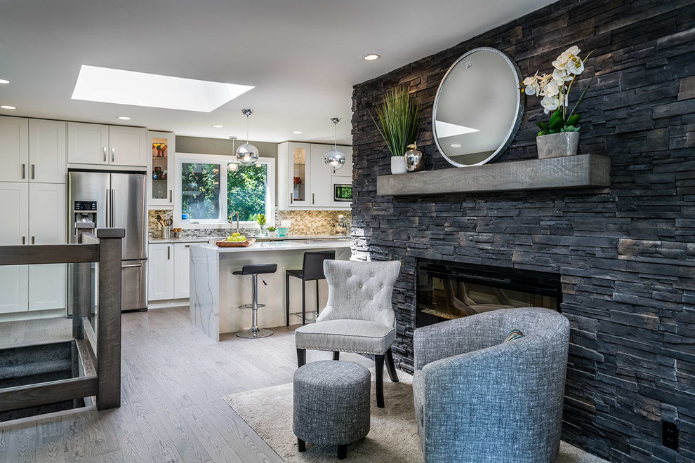 Home design - transitional home design idea