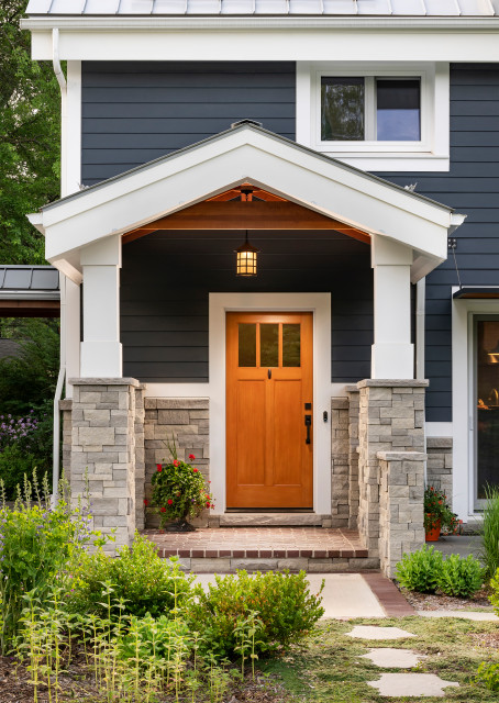 Entry farmhouse-entry