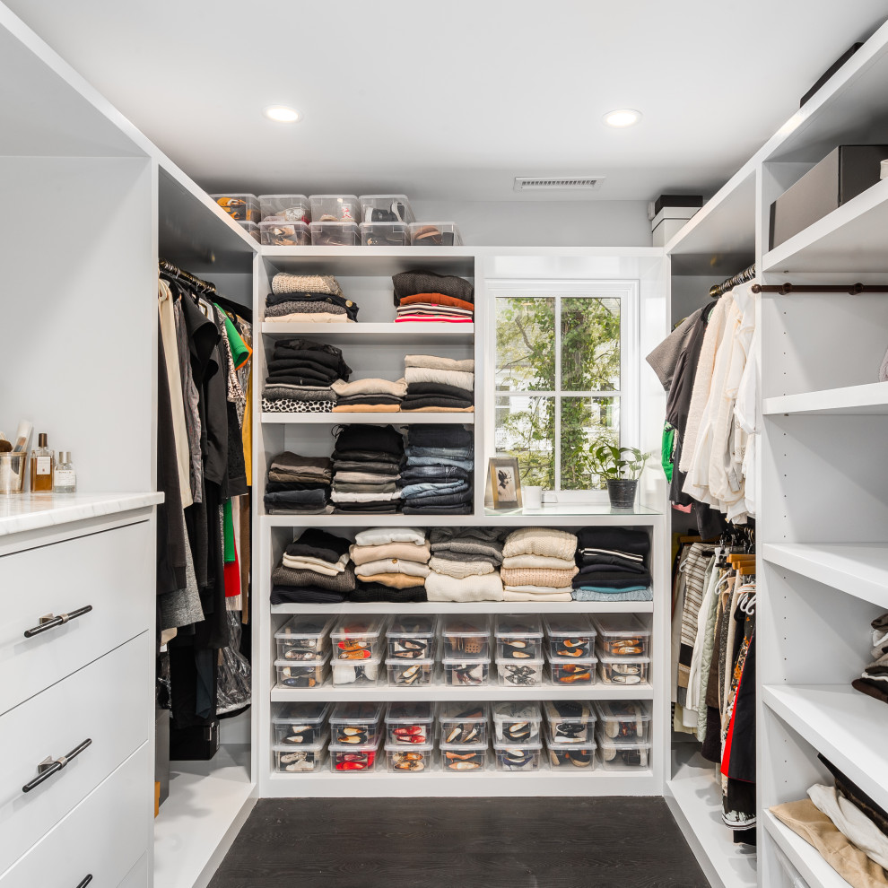 Transitional closet photo in New York