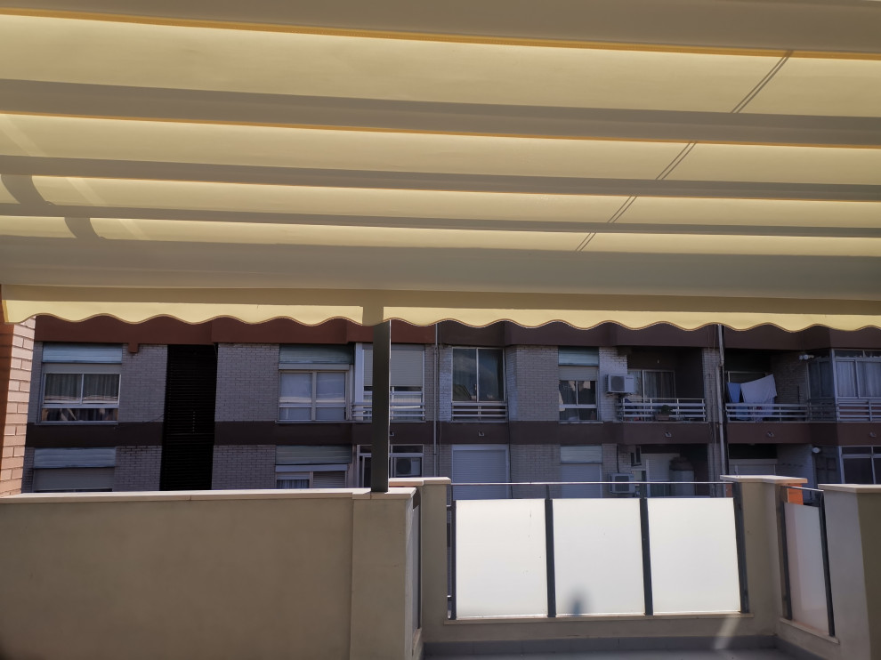 Reforma de Ático con Terraza Techada en Valencia