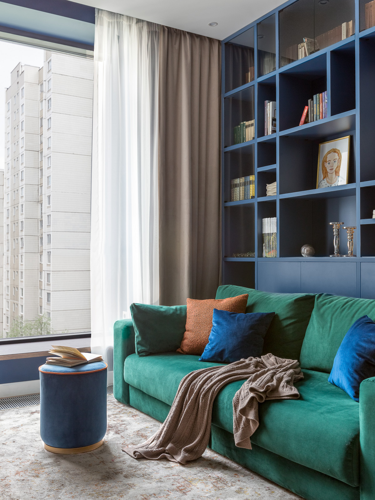 Семейная квартира с интересными дизайнерскими решениями