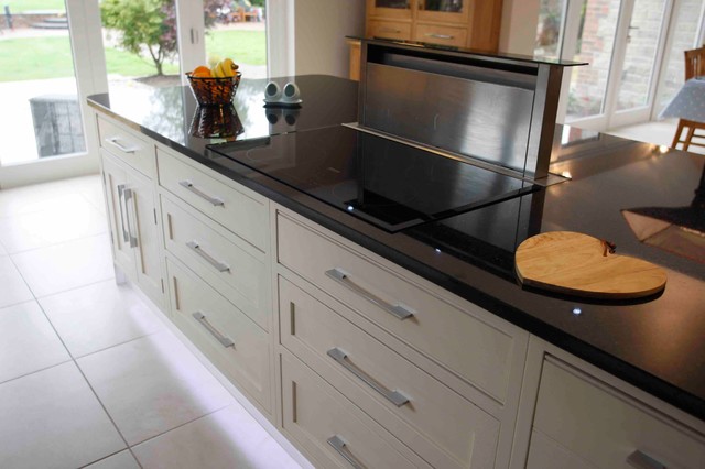 Worcester - Painted Shaker Kitchen traditional-kitchen