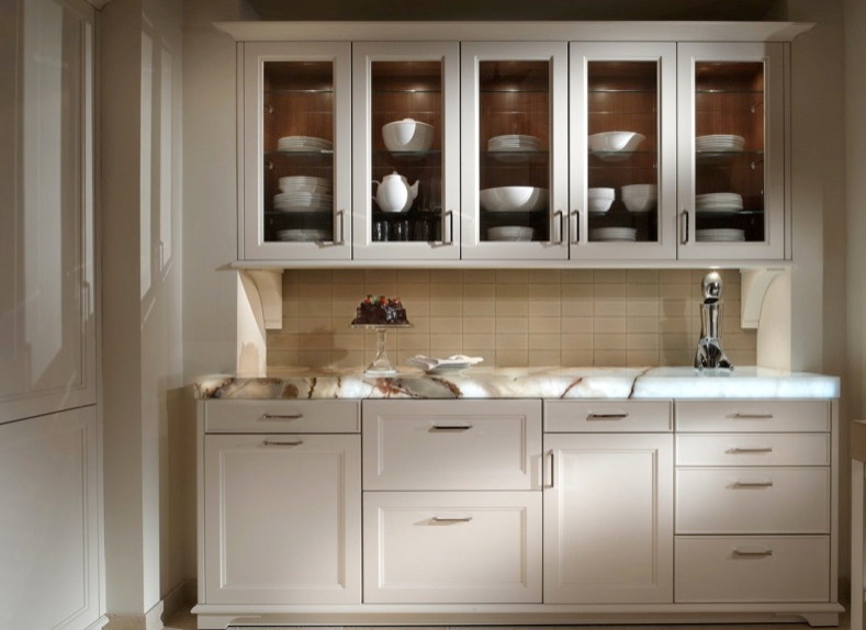 Example of a transitional kitchen design in Orlando