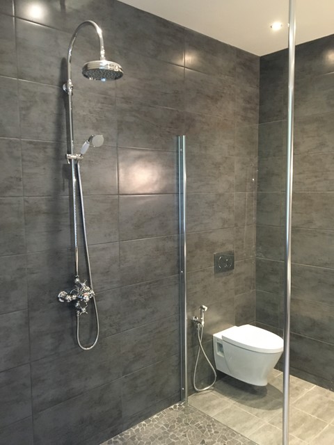 R&eacute;alisations mid-century-badezimmer