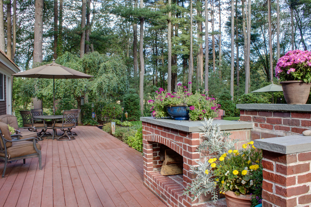 Transitional deck photo in Boston