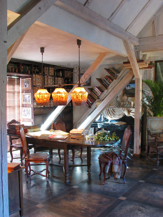 МАНСАРДА в СТАРОМ ДОМЕ. Калининград. Дизайнер Максим Панков.