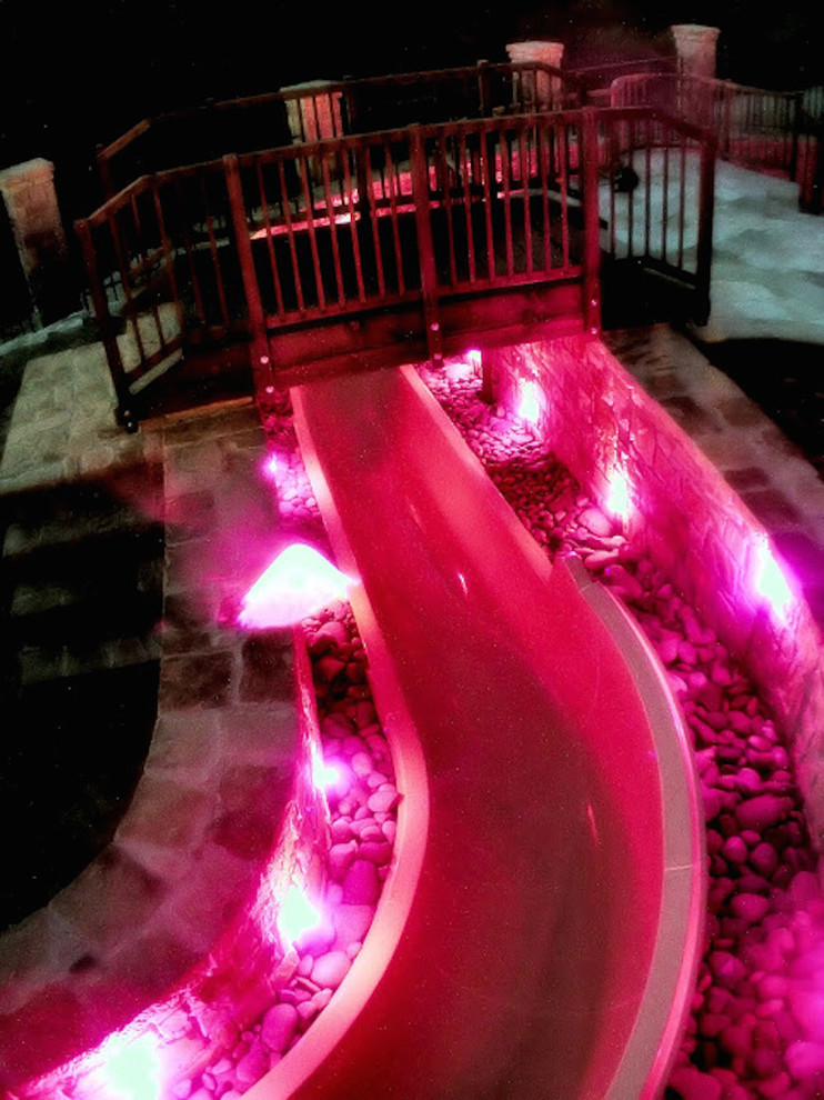 Pool fountain - infinity pool fountain idea in Austin
