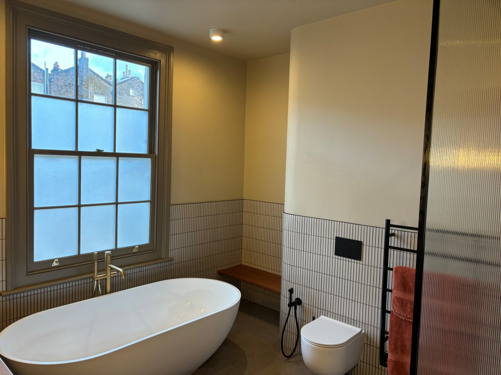 Family Bathroom N7