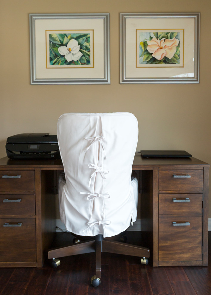 Inspiration for a mid-sized transitional freestanding desk dark wood floor home design remodel in Cincinnati with beige walls and no fireplace