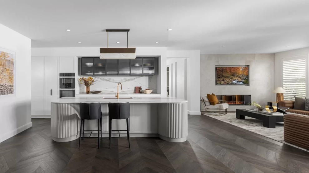 Design ideas for a contemporary kitchen in Gold Coast - Tweed.