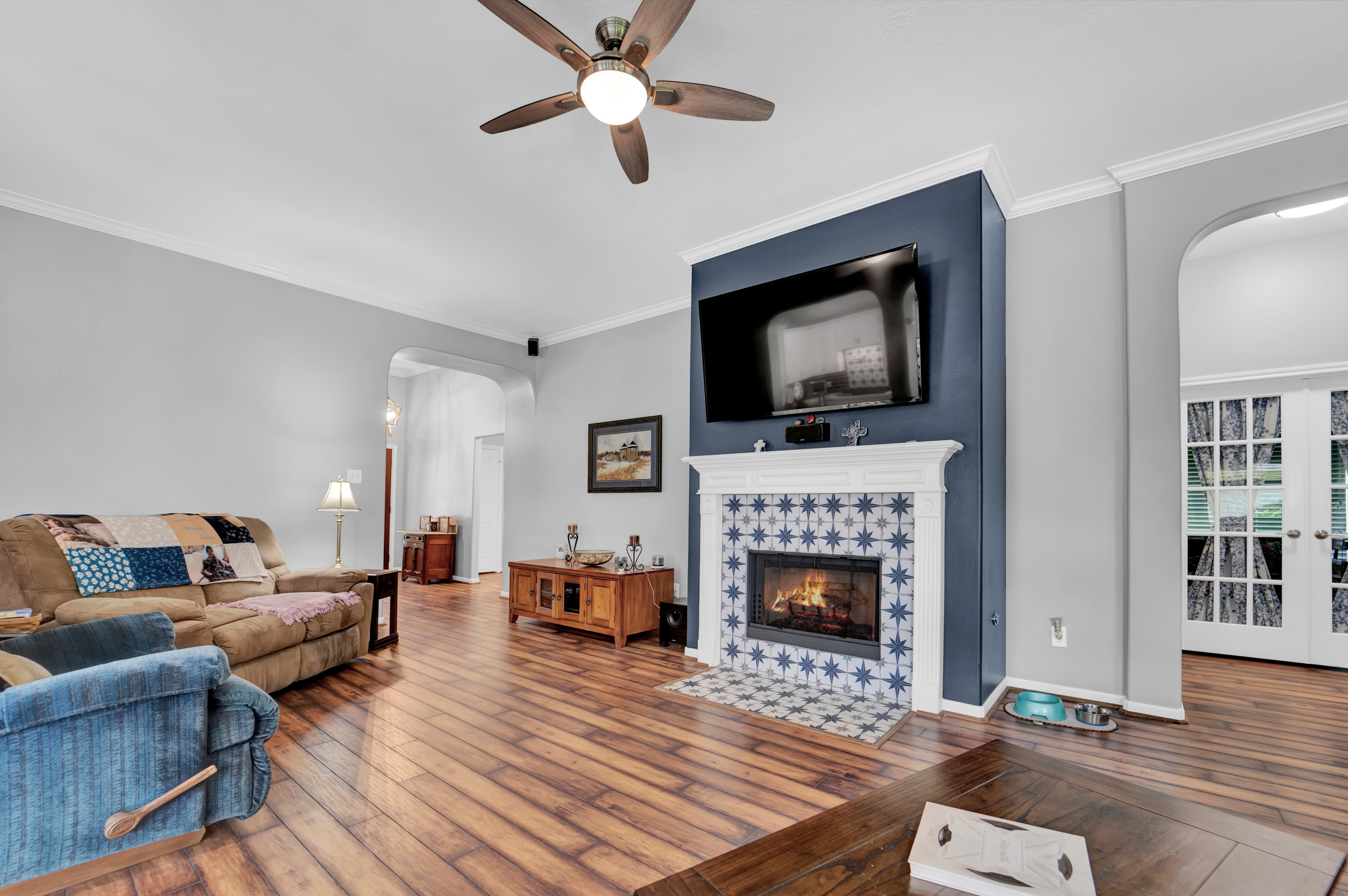 Express with a touch of Blue