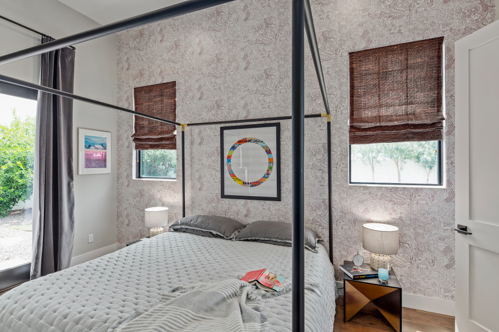 Transitional home design photo in Phoenix