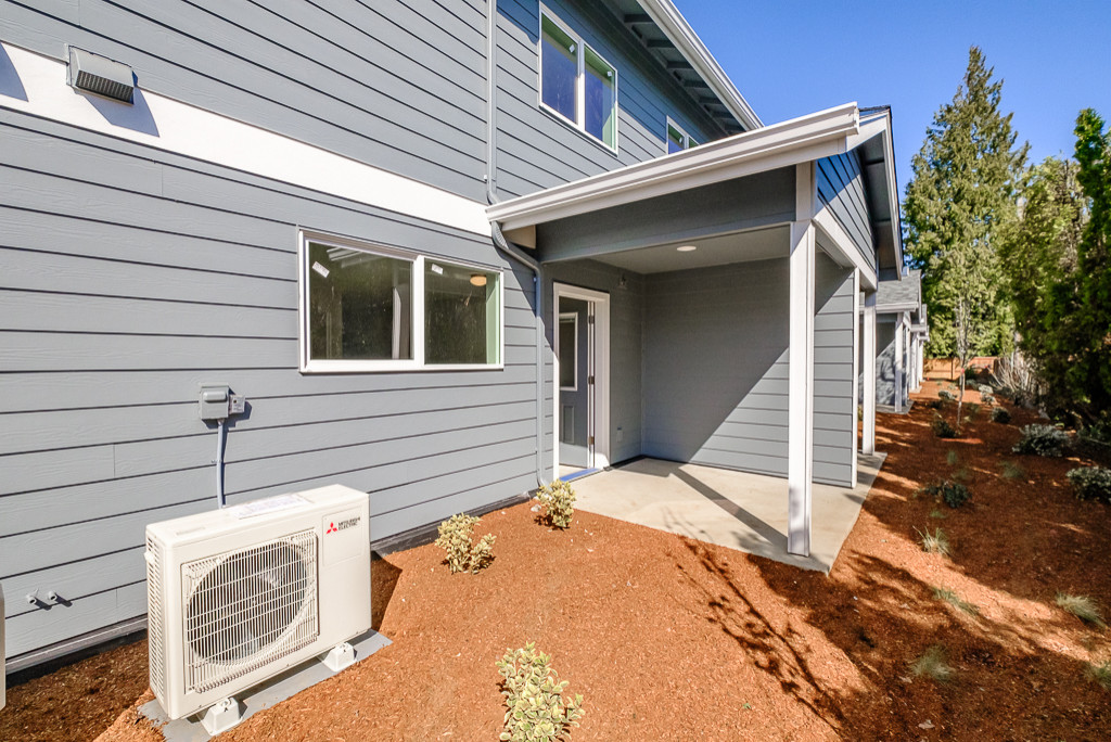 Plymouth Hills Apartments