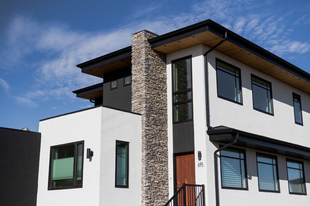 Fast Crescent contemporary-exterior