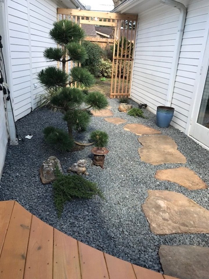 Meyerland Zen garden with deck