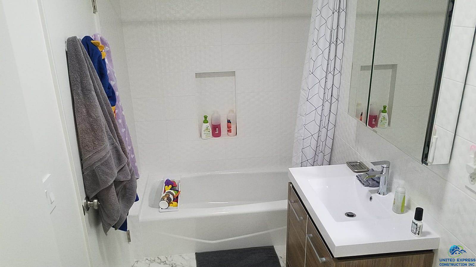 Bathroom remodeling in Studio city