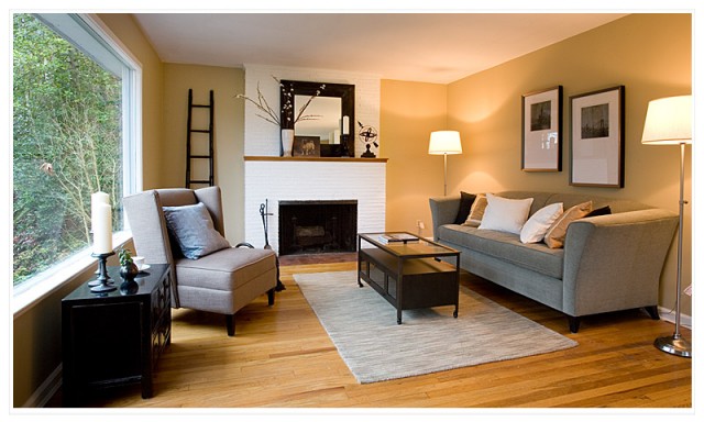 Traditional Living Room