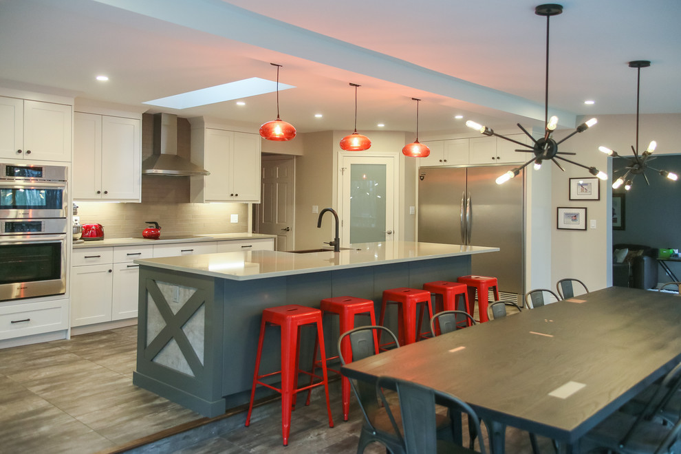 Inspiration for an eclectic home design remodel in Toronto