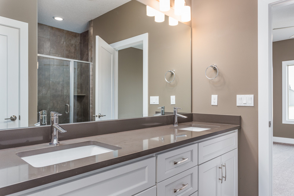 Home design - transitional home design idea