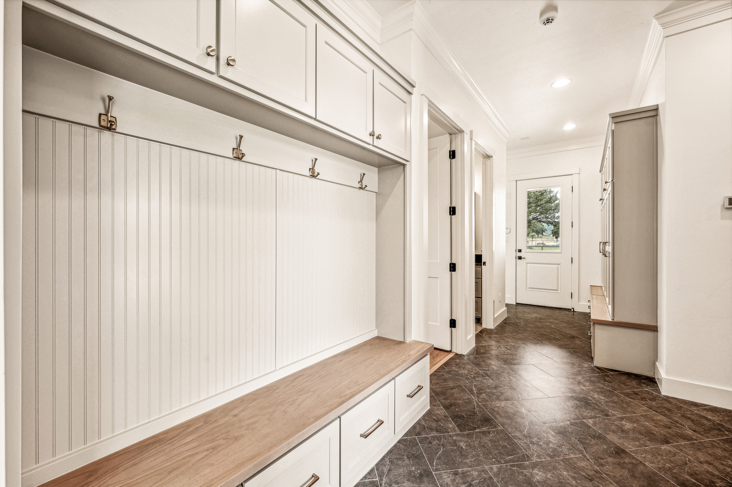 Side Entry/Mud Room