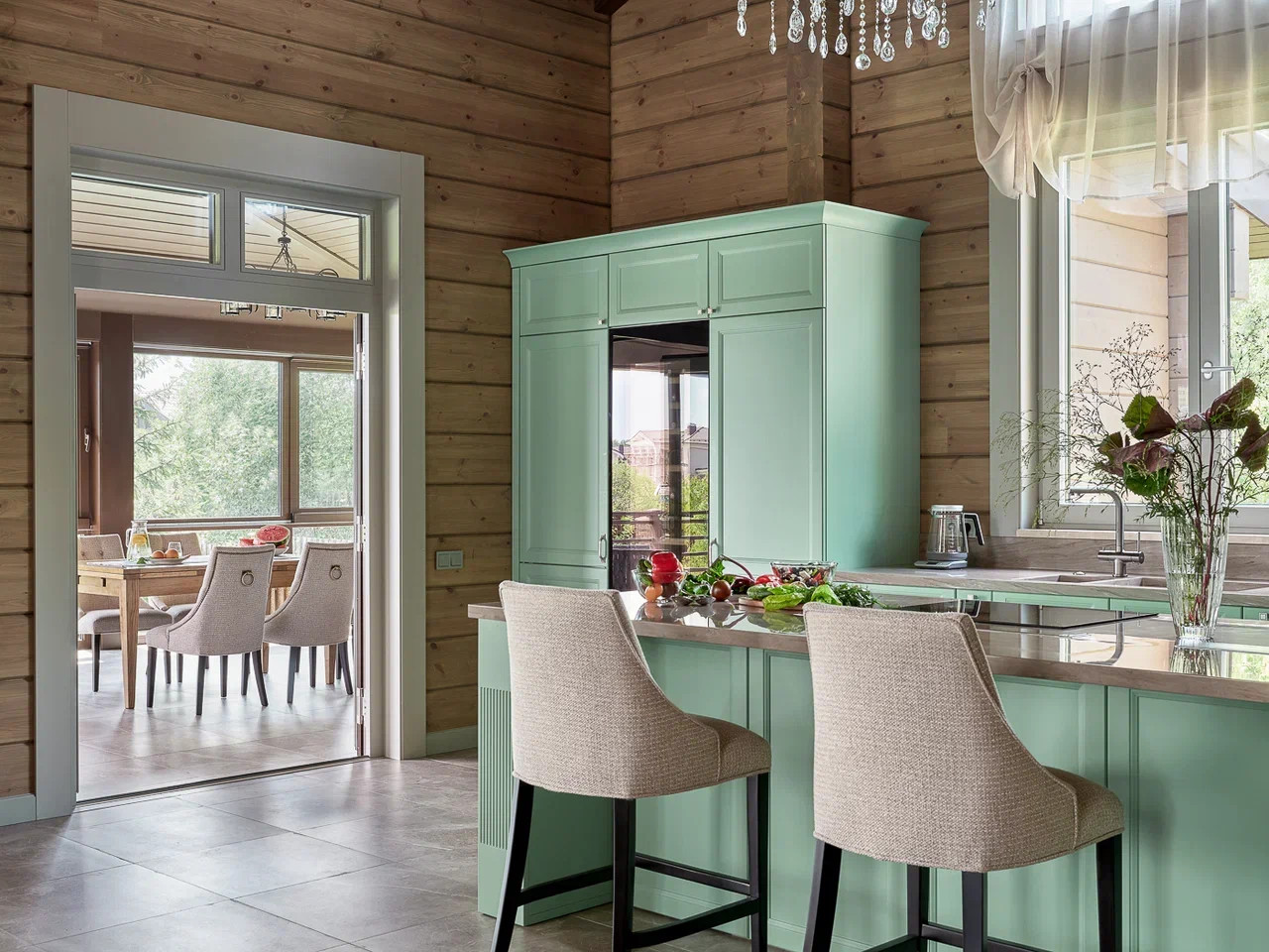 Дом из клееного бруса в стиле шале