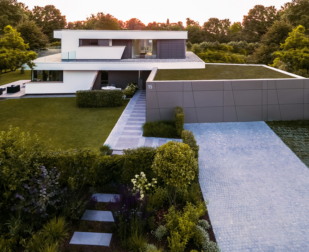 Home design - contemporary home design idea in Stuttgart