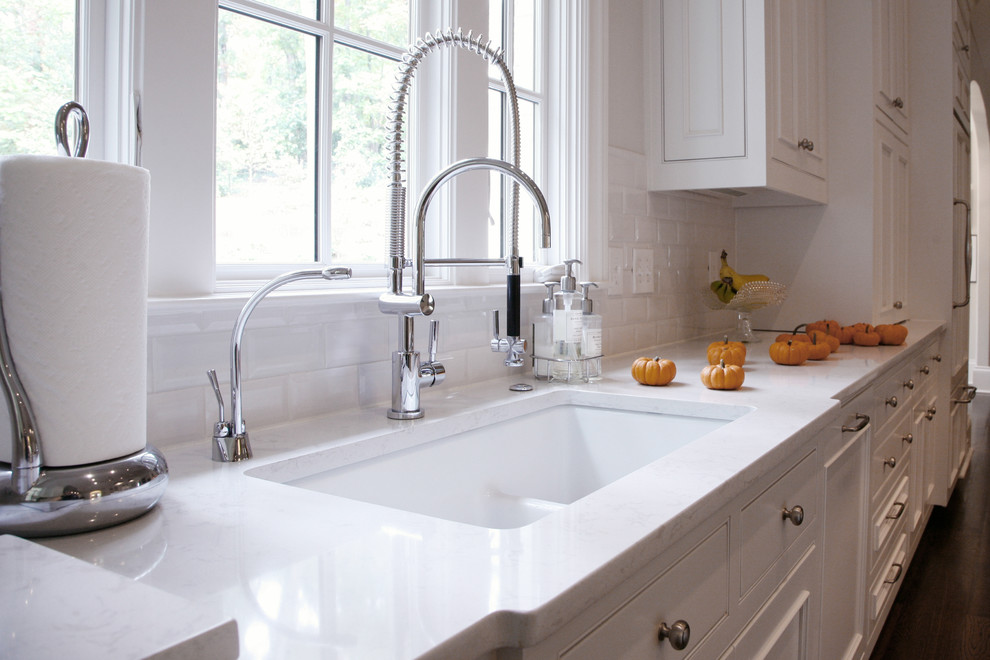 Inspiration for a traditional kitchen in Atlanta with quartz benchtops.