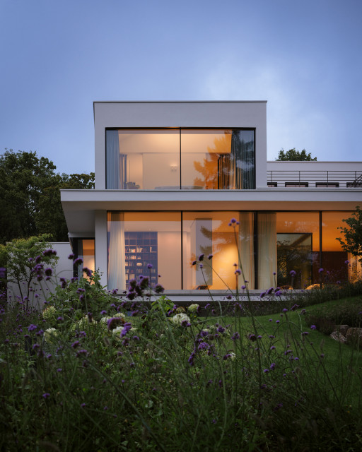 Haus Ayoughi modern-fasad