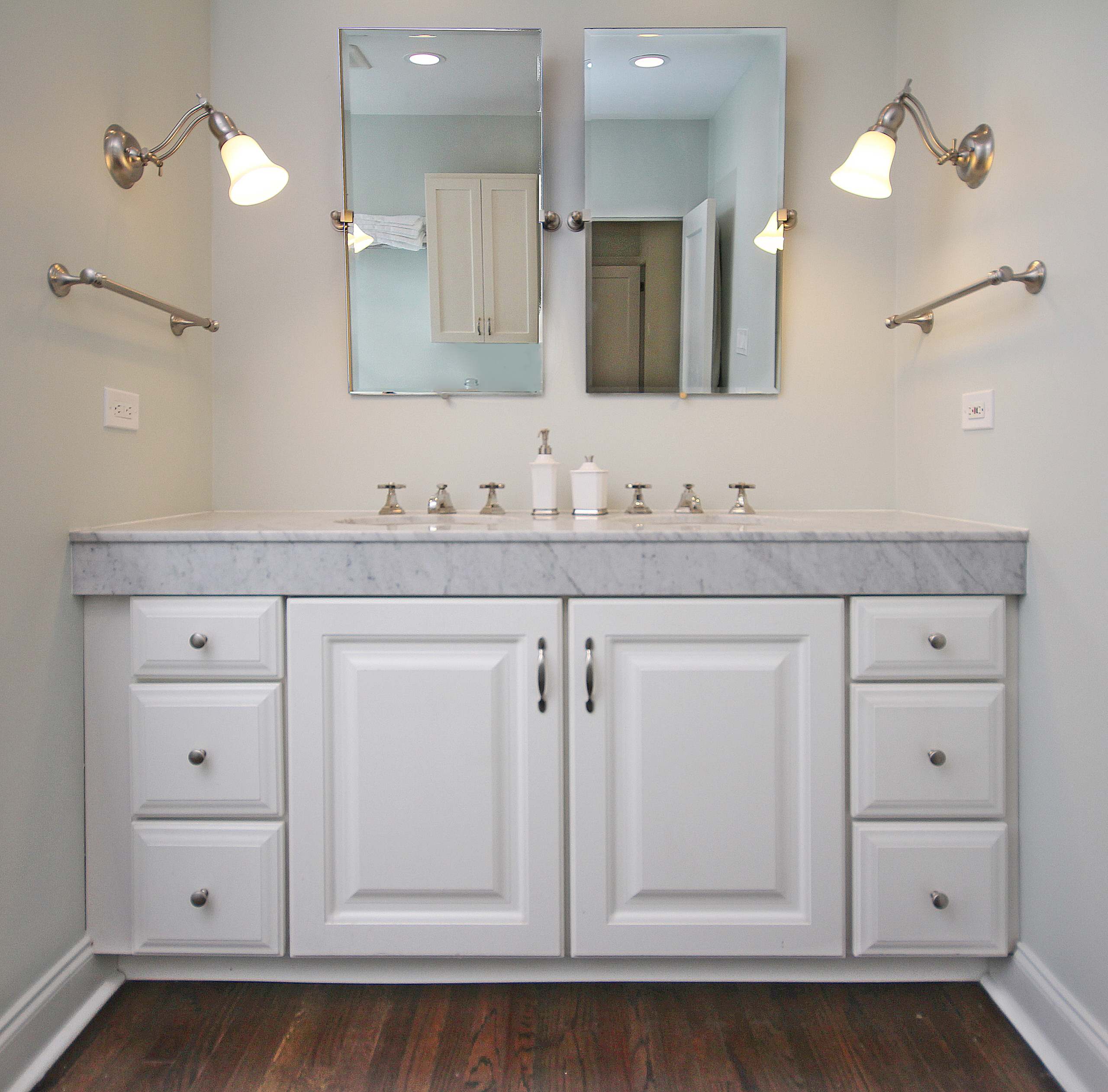 Large Traditional Master Bathroom in Chicago's Uptown