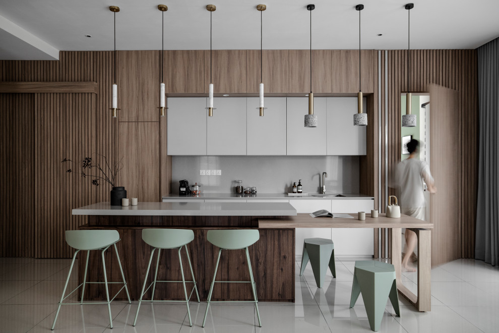 Inspiration for a contemporary kitchen in Singapore.