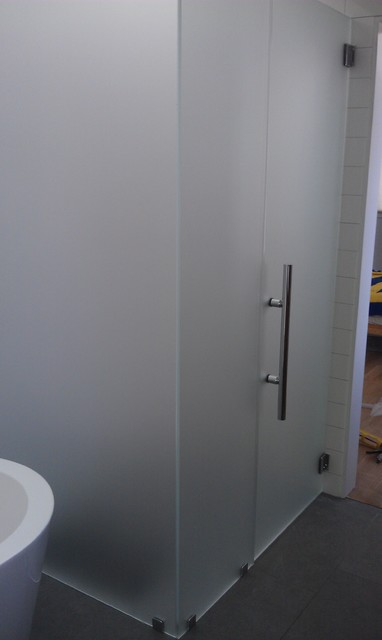 NJ Frameless Shower Door