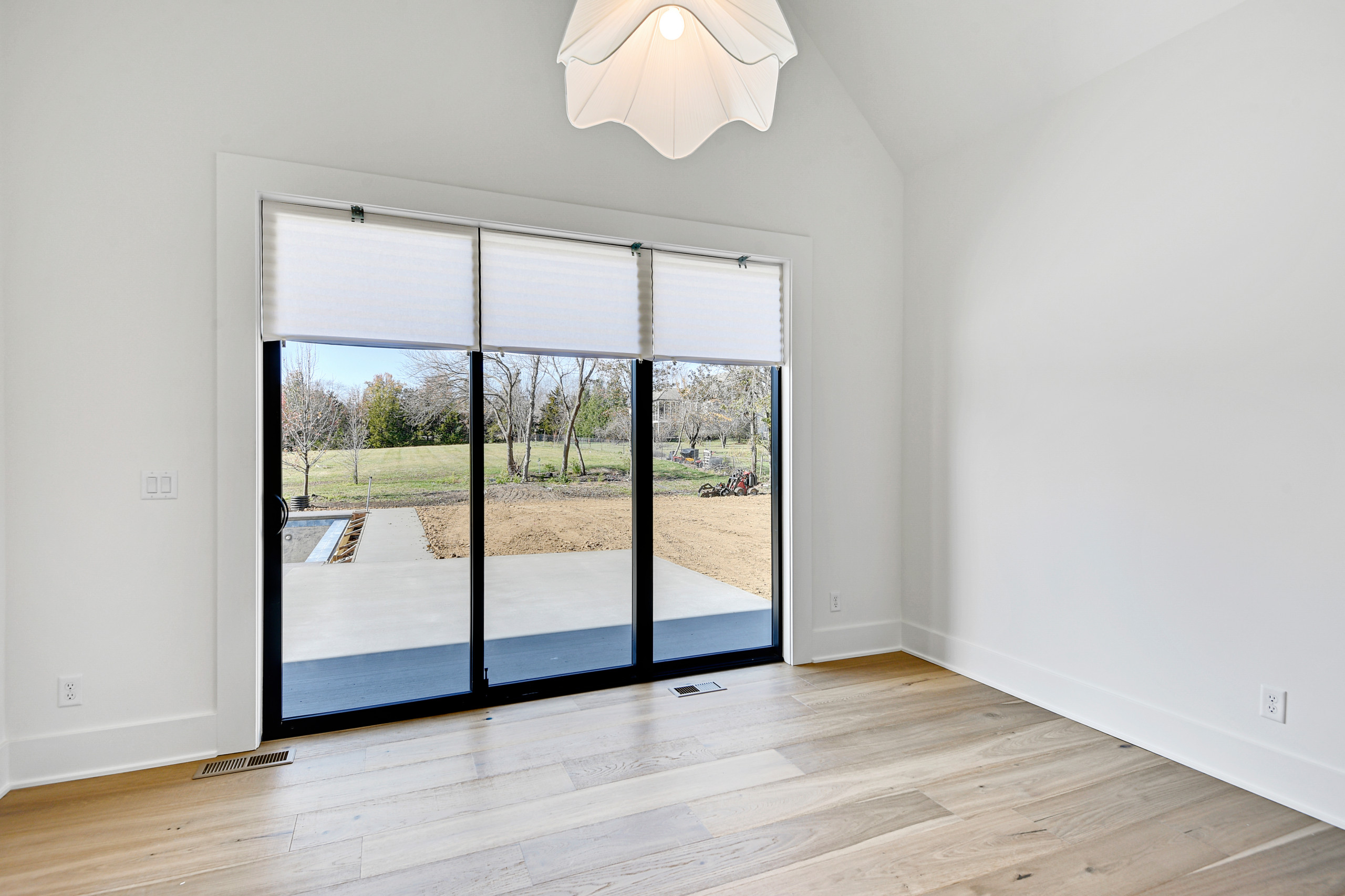 148th and Switzer, Custom Build