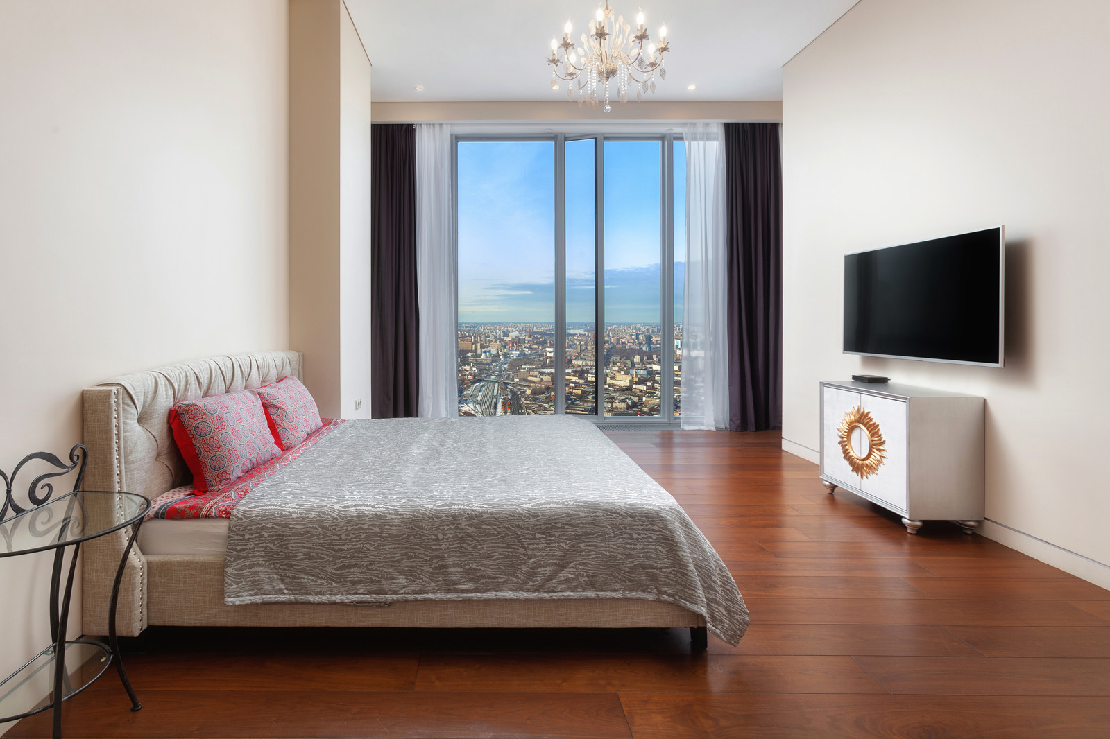 Апартаменты в башне ОКО