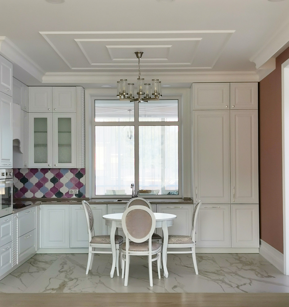 Кухня в сиреневой дымке