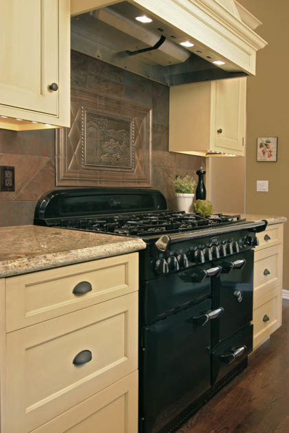 Mountain style kitchen photo in Seattle