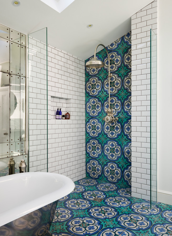 Inspiration for a large traditional bathroom in London.