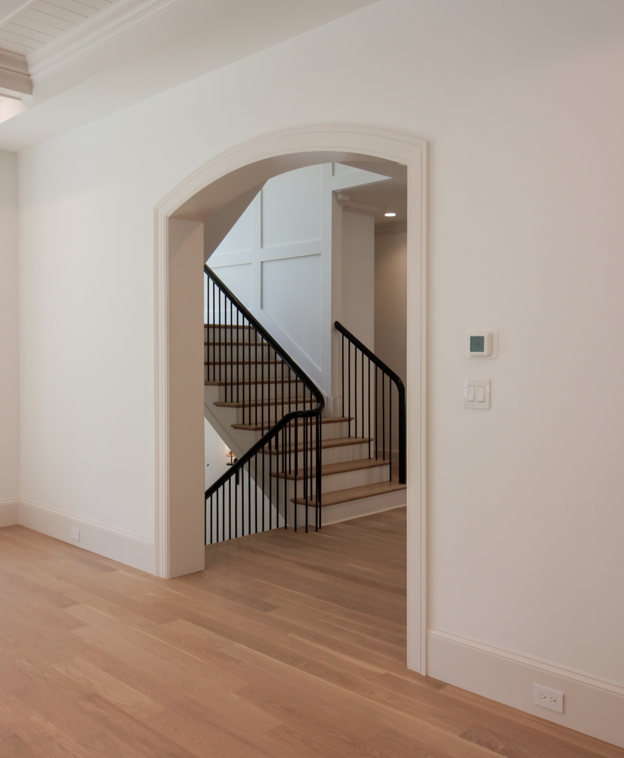 88_Clean & Modern Staircase, Arlington VA 22207