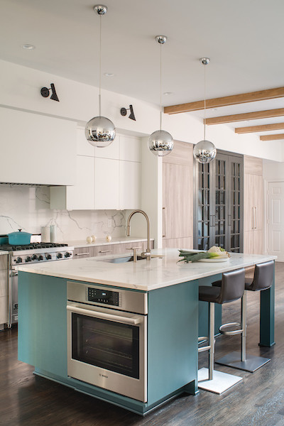 Kitchen - transitional kitchen idea in DC Metro